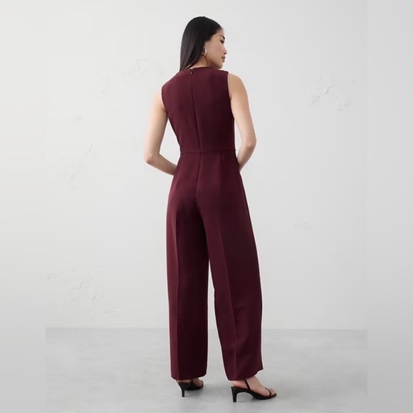 Banana Republic Cowl Neck Jumpsuit Burgundy - Picture 4 of 4